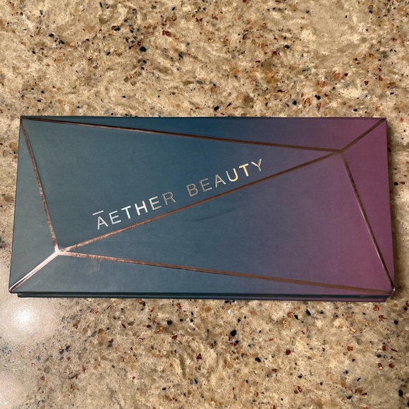 Aether Beauty Crystal Grid Gemstone Palette - Picture 4 of 5
